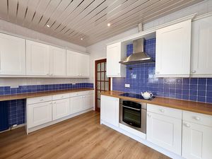 Photo 9- click for photo gallery